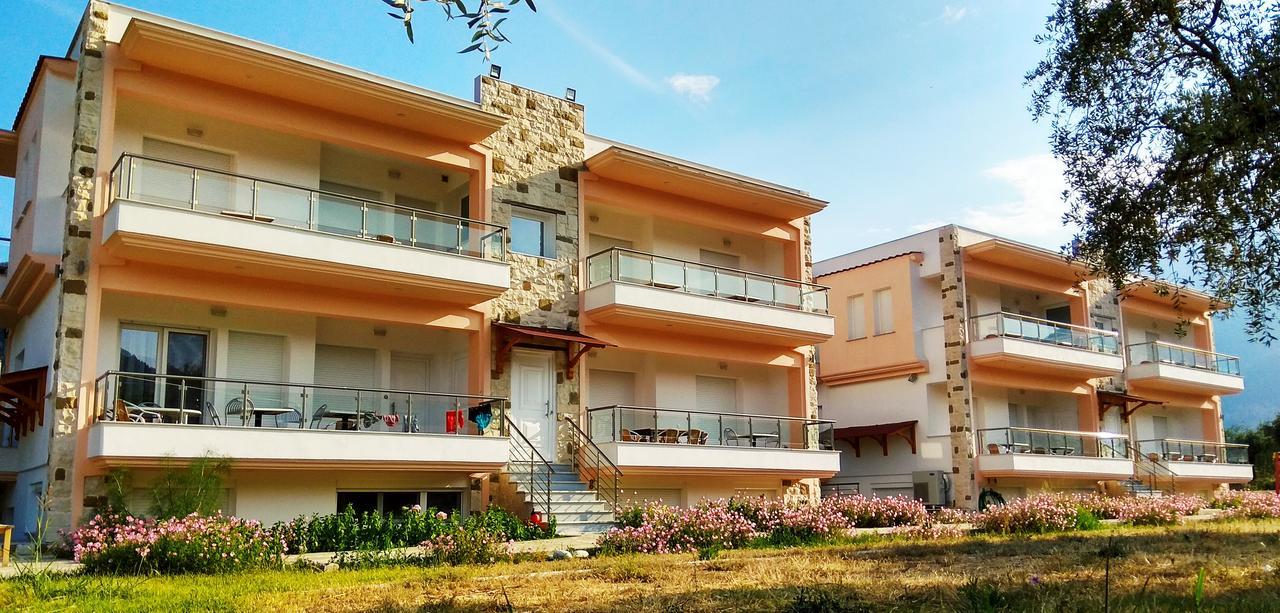 Porto Thassos Apartments & Studios Скала-Потамиас Экстерьер фото
