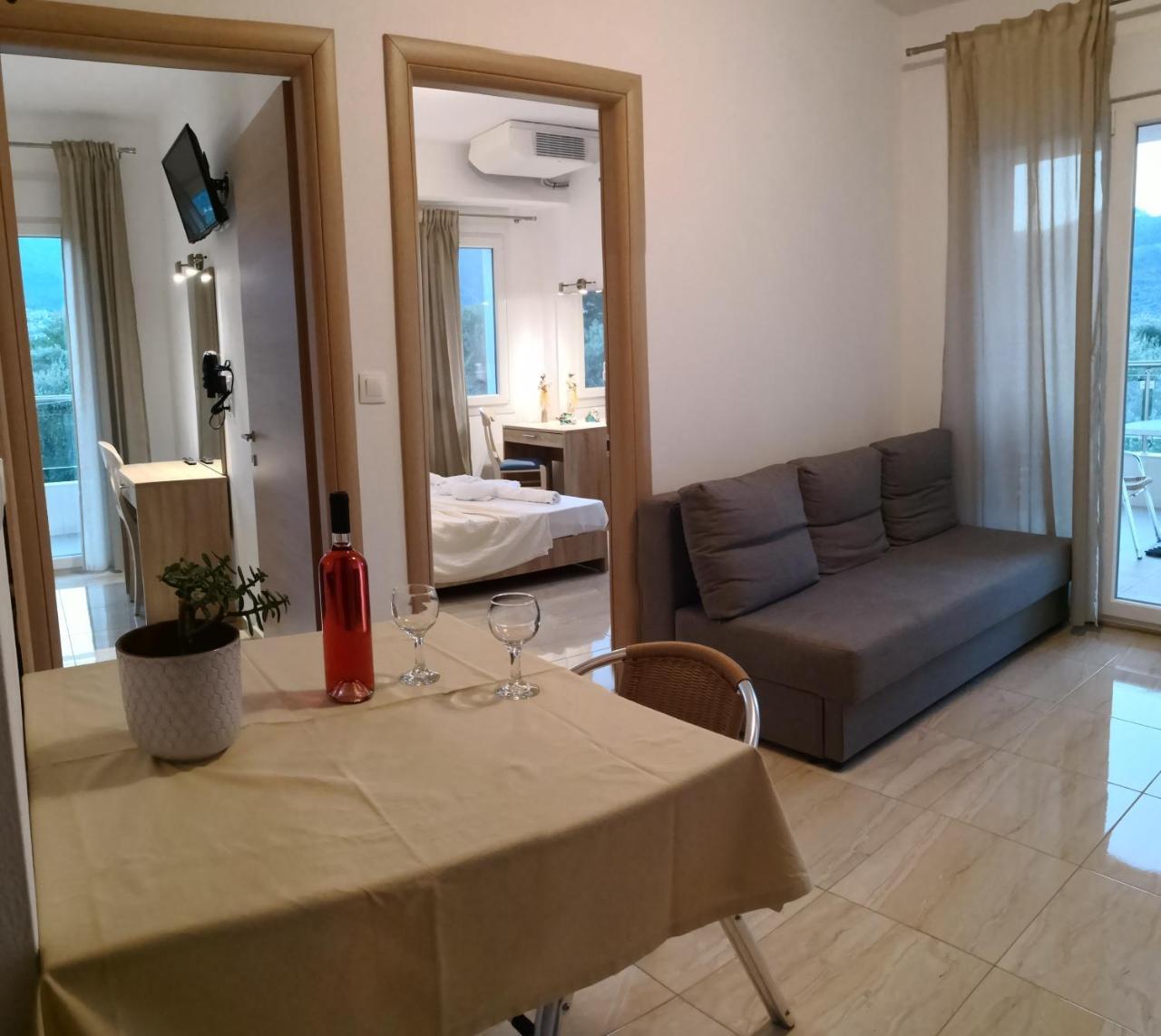 Porto Thassos Apartments & Studios Скала-Потамиас Экстерьер фото